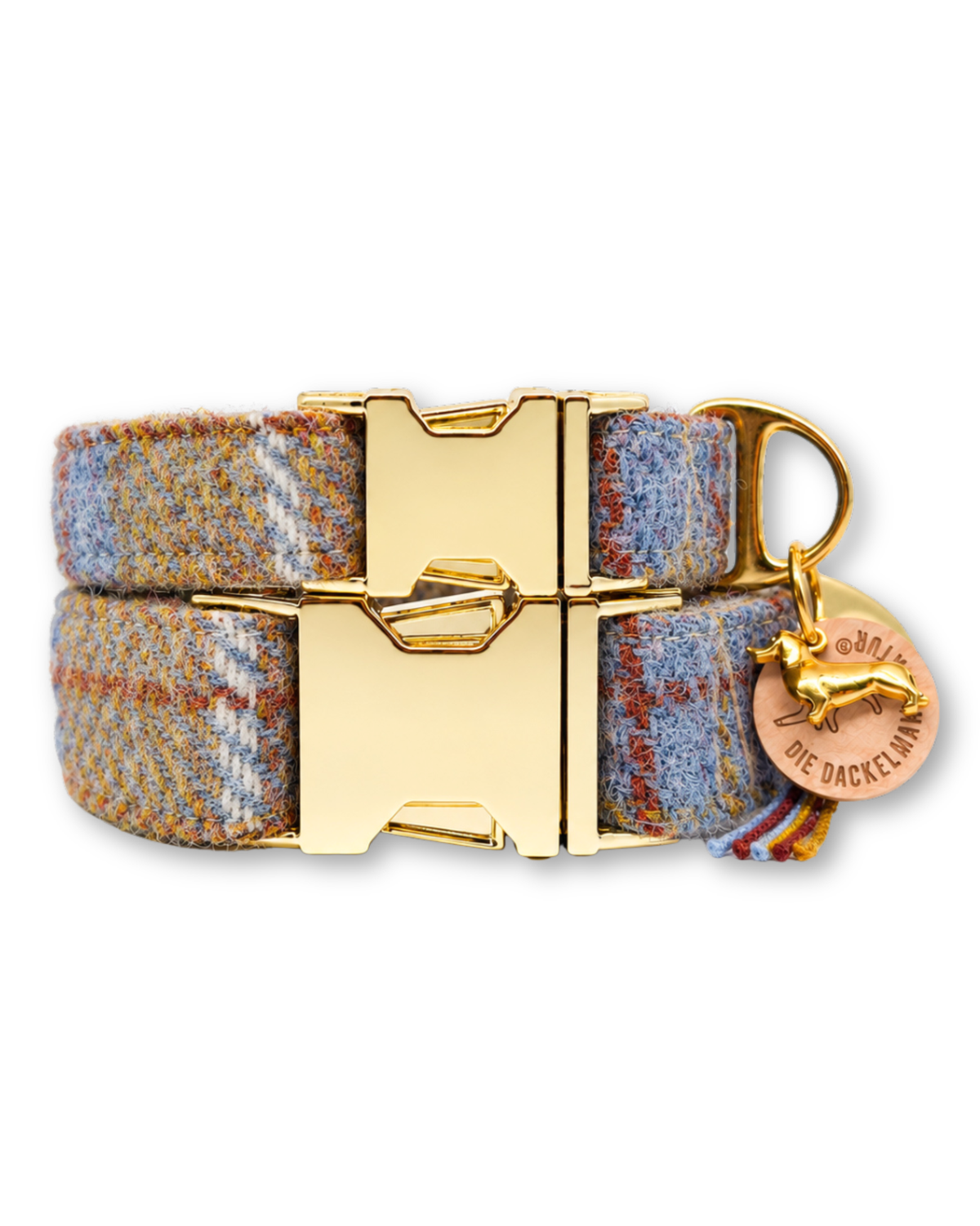 Hundehalsband aus moosgrünem Harris Tweed mit Goldschnalle und Holzanhänger – Monty in Woodland Green